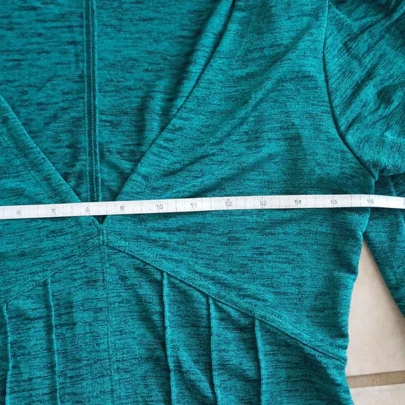 Free People Killer Queen Tee Top in shimmer green St. Patricks Day M - Picture 7 of 12